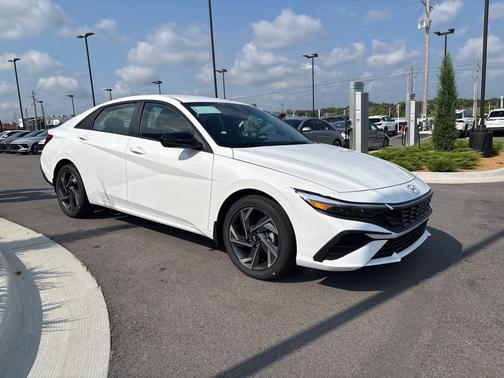 2025 Hyundai ELANTRA Sport
