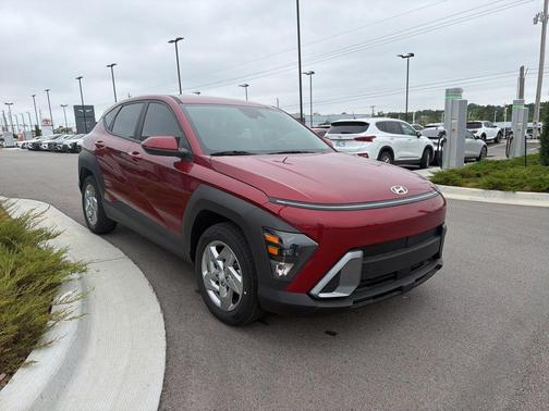 Ultimate Red Metallic 2026 Hyundai KONA SE