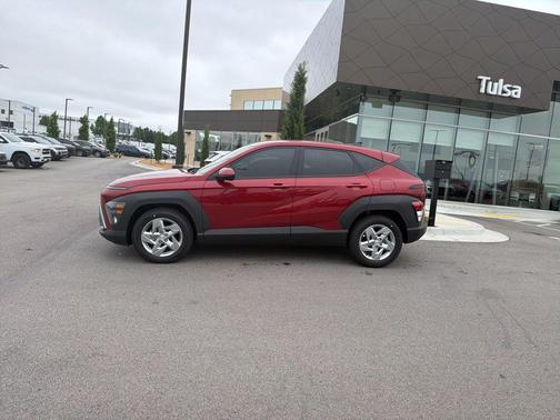 Ultimate Red Metallic 2026 Hyundai KONA SE