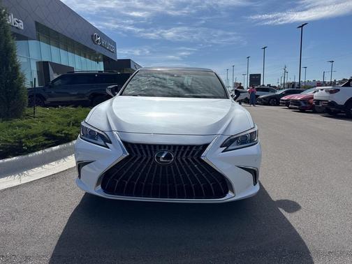 2023 Lexus ES 350 Base
