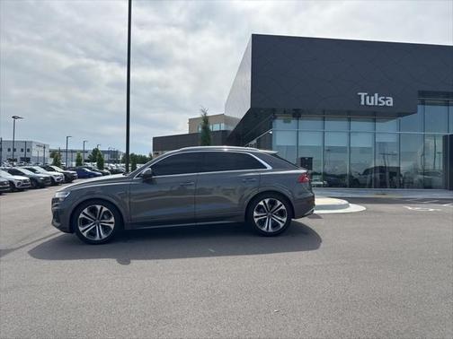 2020 Audi Q8 55 Premium Plus