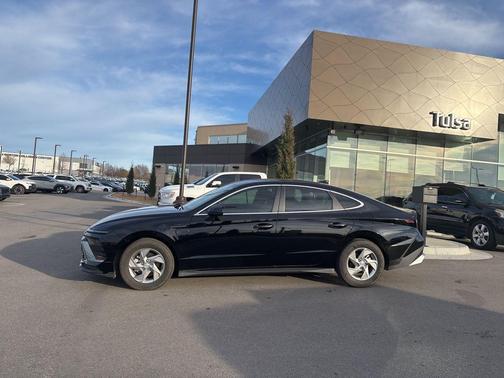 2025 Hyundai SONATA SE