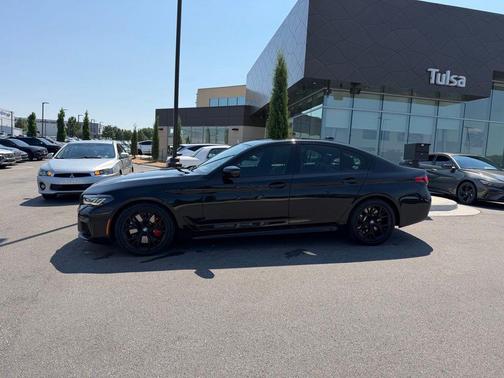 Black Sapphire Metallic 2021 BMW 540 i xDrive