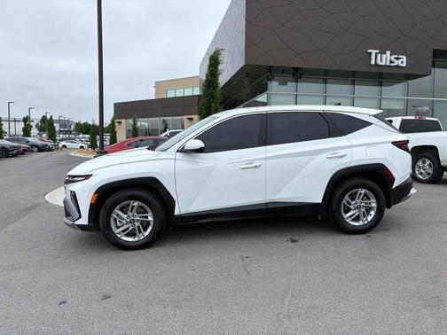 Serenity White Pearl 2025 Hyundai TUCSON SE