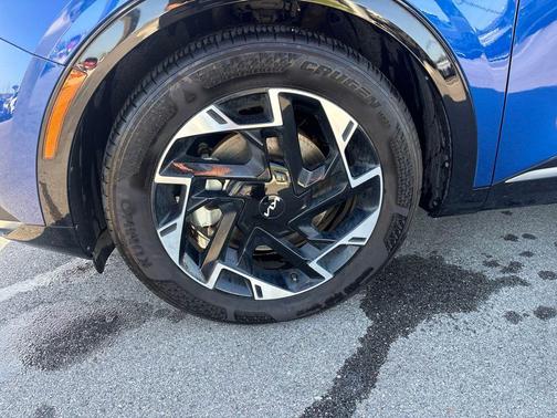 Sapphire Blue 2023 Kia Sportage SX-Prestige