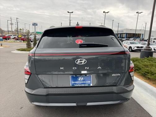 2025 Hyundai KONA EV SEL