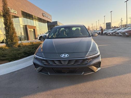 2024 Hyundai ELANTRA HEV Limited