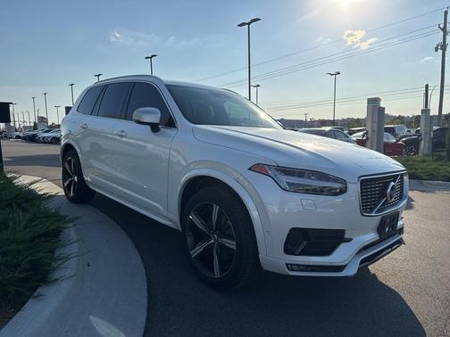 2019 Volvo XC90 T6 R-Design