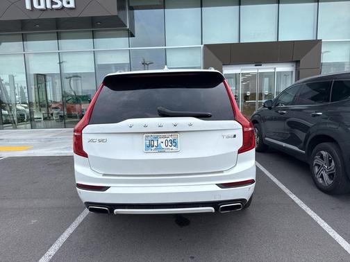 2019 Volvo XC90 T6 R-Design