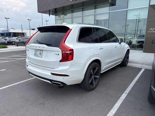 2019 Volvo XC90 T6 R-Design