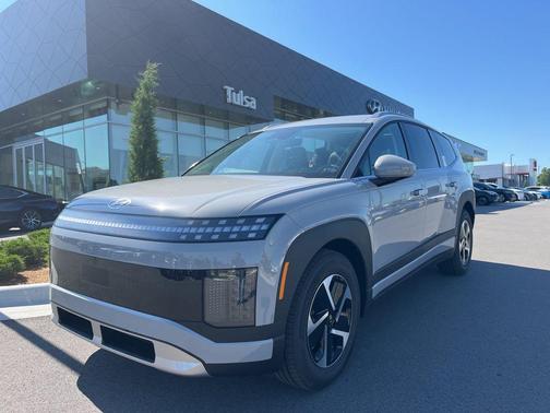 Cyber Gray 2026 Hyundai IONIQ 9 SE