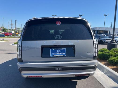 Cyber Gray 2026 Hyundai IONIQ 9 SE