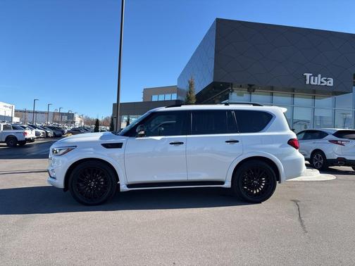 2023 INFINITI QX80 SENSORY