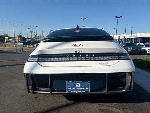 2025 Hyundai IONIQ 6 SEL