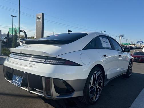 2025 Hyundai IONIQ 6 SEL