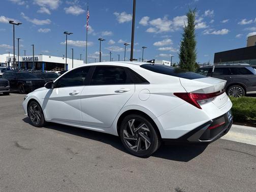 2025 Hyundai ELANTRA HEV Limited