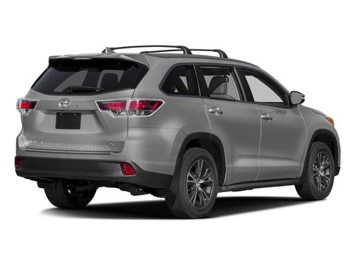 Silver Sky Metallic 2016 Toyota Highlander XLE