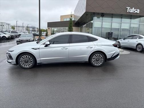 2025 Hyundai SONATA Hybrid SE