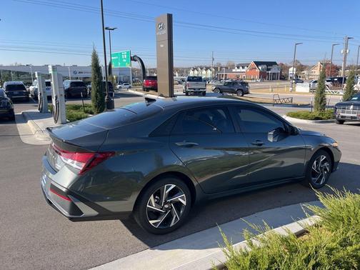 2025 Hyundai ELANTRA Sport