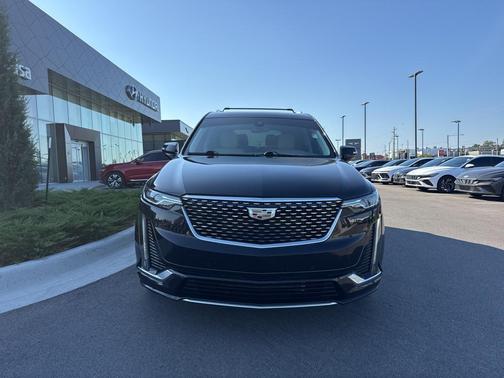 2022 Cadillac XT6 Premium Luxury FWD