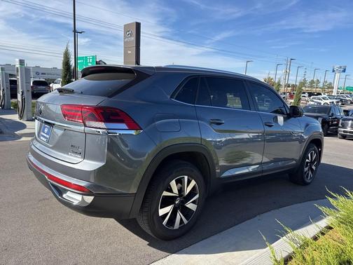 2023 Volkswagen Atlas Cross Sport 2.0T SE