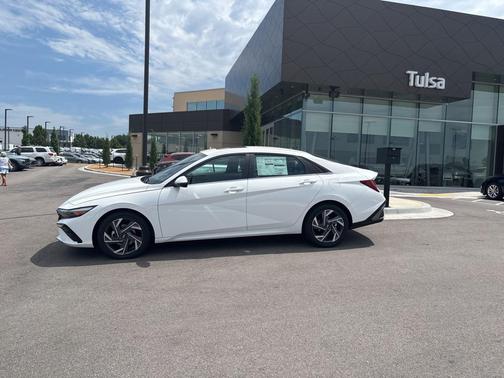 2025 Hyundai ELANTRA HEV Limited