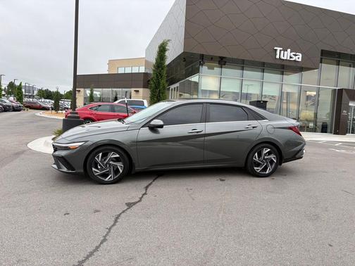 Amazon Gray 2025 Hyundai ELANTRA Limited