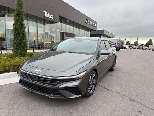 Amazon Gray 2025 Hyundai ELANTRA Limited