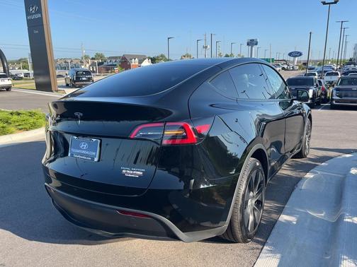 2025 Tesla Model Y Long Range Dual Motor All-Wheel Drive