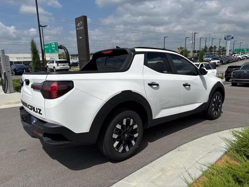 2026 Hyundai SANTA CRUZ SEL Activity