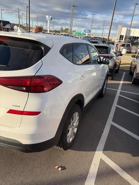 2019 Hyundai TUCSON SE
