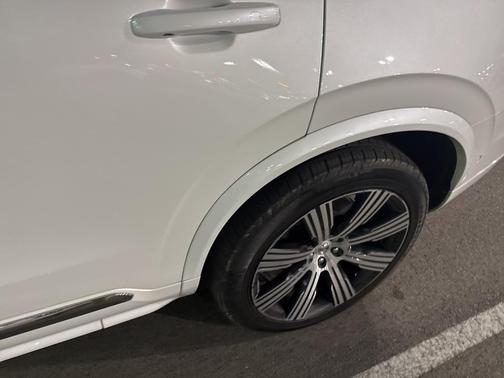 2023 Volvo XC90 B6 Ultimate 7-Seater