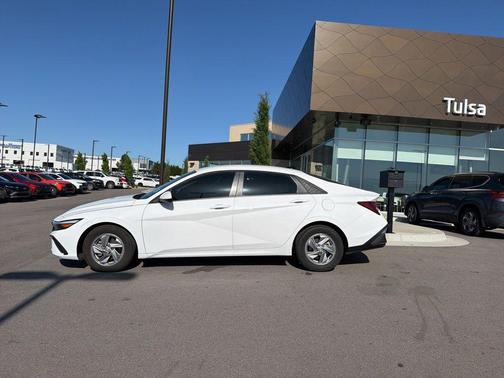 Serenity White 2025 Hyundai ELANTRA SE