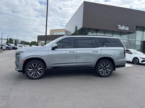 2024 Cadillac Escalade Sport