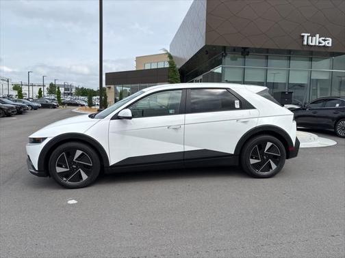 2025 Hyundai IONIQ 5 SE