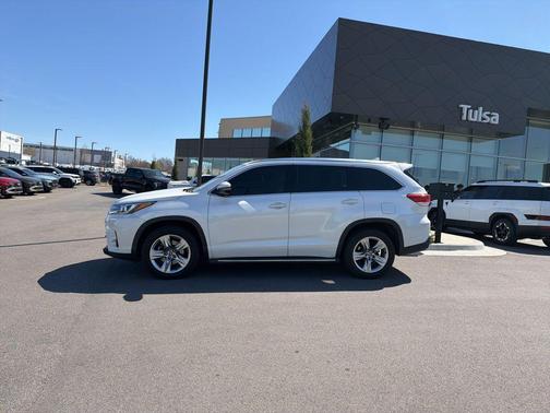 2017 Toyota Highlander Limited