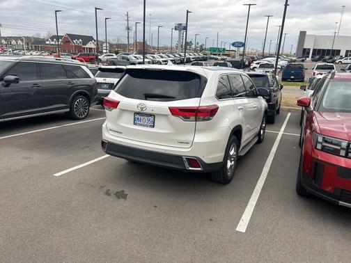 2017 Toyota Highlander 