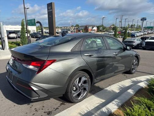 2025 Hyundai ELANTRA Sport