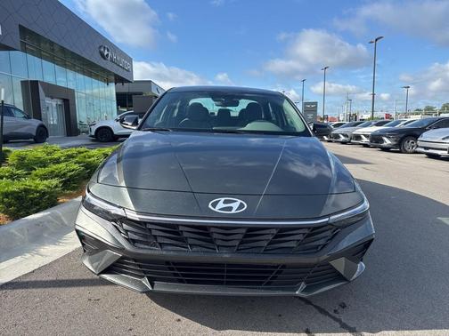 2025 Hyundai ELANTRA Sport