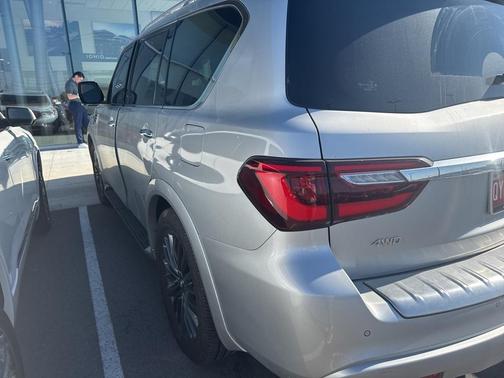 2022 INFINITI QX80 SENSORY AWD