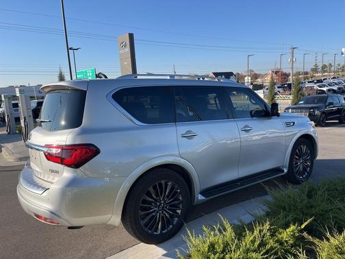 2022 INFINITI QX80 SENSORY AWD