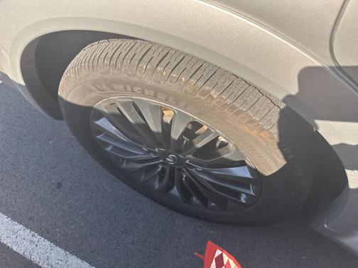 2022 INFINITI QX80 SENSORY AWD