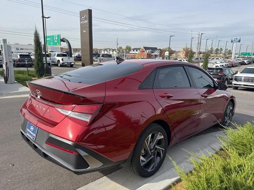 2025 Hyundai ELANTRA Sport