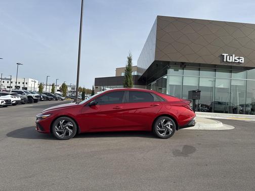 2025 Hyundai ELANTRA Sport