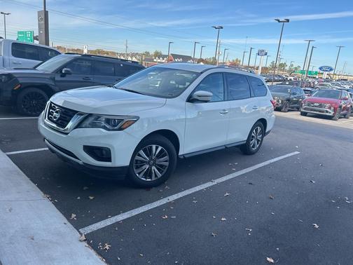 2019 Nissan Pathfinder SL
