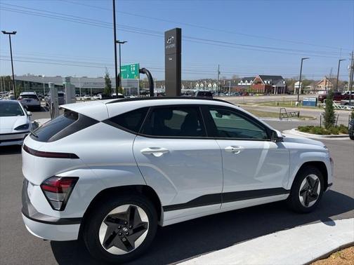 2025 Hyundai KONA EV SEL