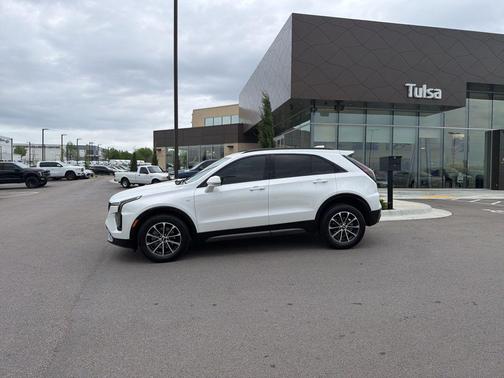 2024 Cadillac XT4 Sport