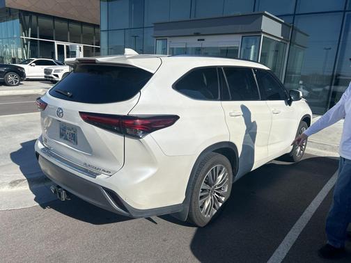 2020 Toyota Highlander Platinum