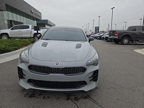 2019 Kia Stinger GT2