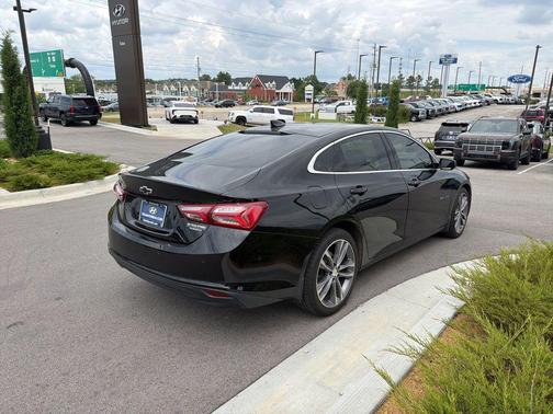 Mosaic Black Metallic 2023 Chevrolet Malibu FWD 2LT